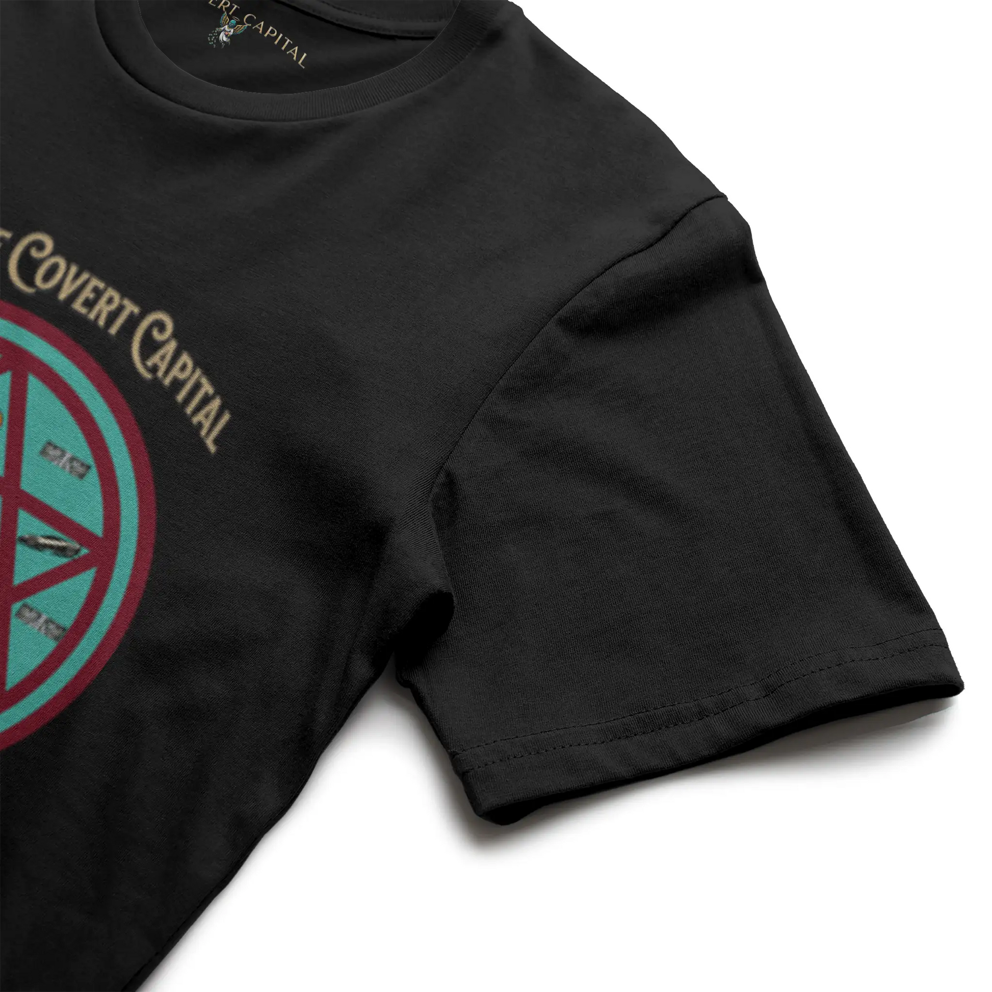 Cult de Covert Capital Crest T-shirt